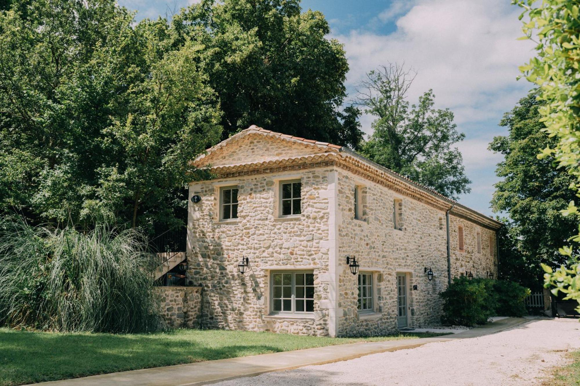 Chateau Les Oliviers De Salettes Charols Exterior photo